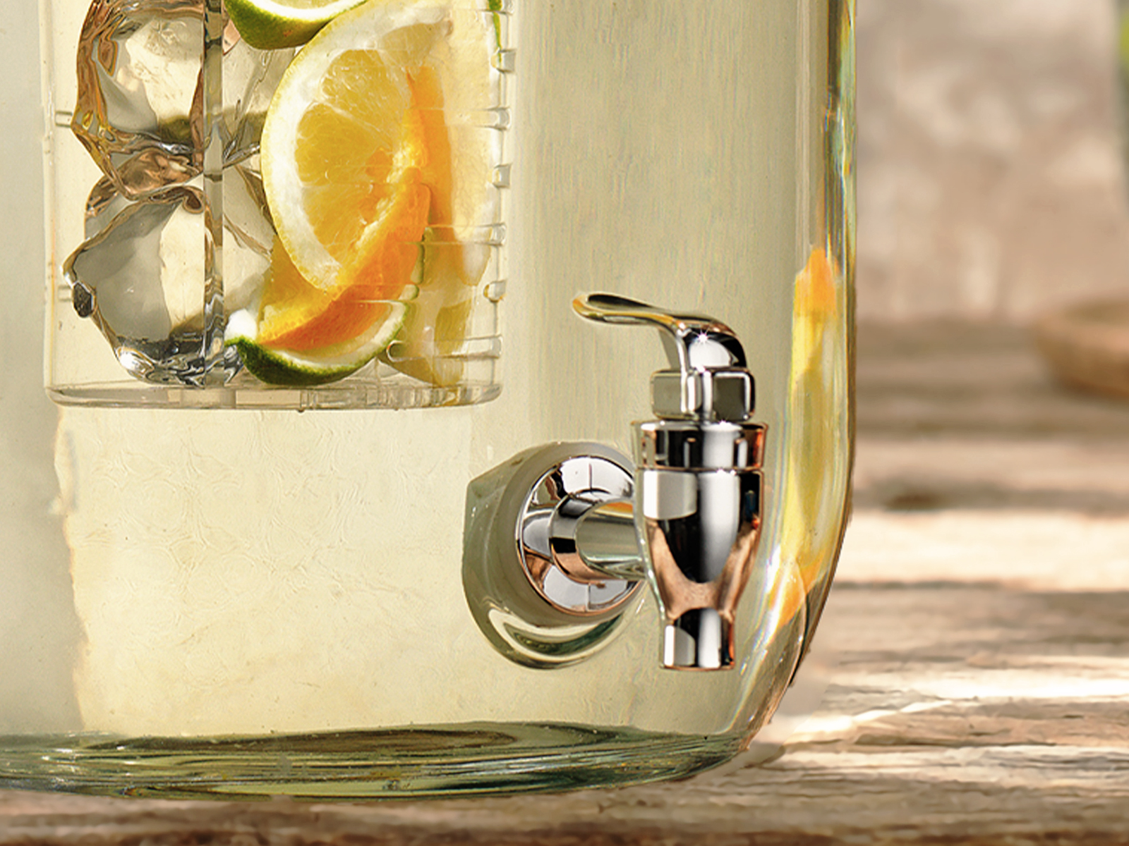 03 — Easy-Pour Spigot